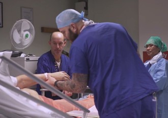 /media/qivf5sep/patient-experience.jpg?rxy=0.38830930130213054,0.49587347033814255&v=1d8c85d81b70a80